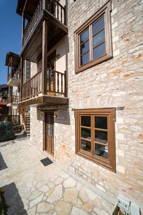 Villa Korfes-Κορφές Τριώροφη Βίλα Για Οικογένειες Και Παρέες Karpenisi Bagian luar foto